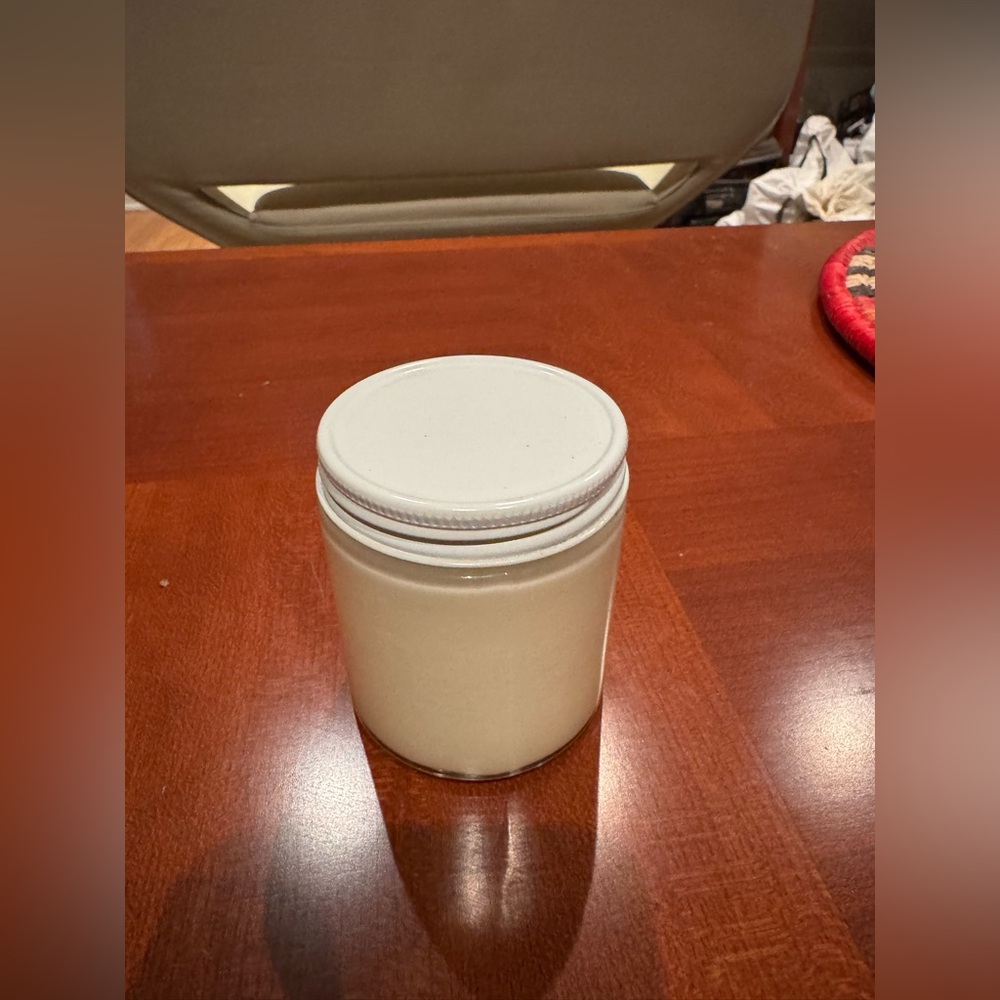 SCENTED CANDLE - 4 OZ - Picture 2 of 2